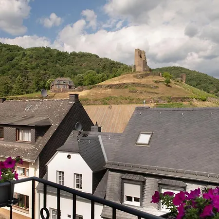 Apartment Burgblick Coraidelstein Klotten